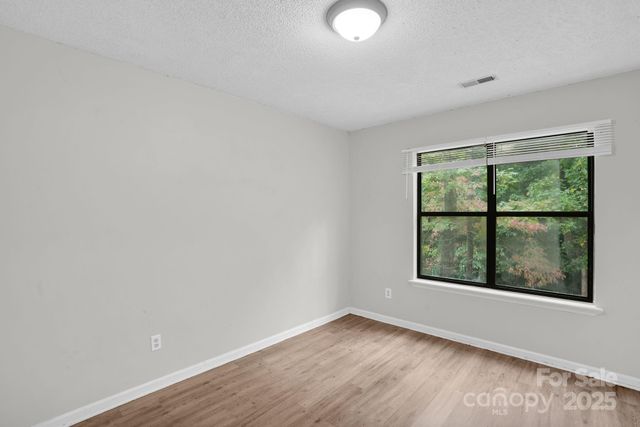 6223 Whitewater Drive, Charlotte, NC 28214