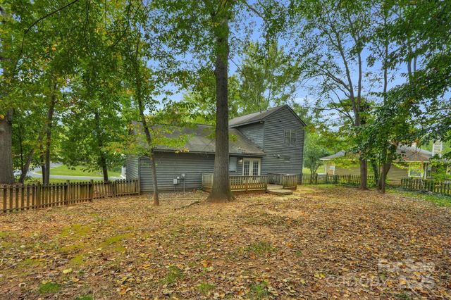 6223 Whitewater Drive, Charlotte, NC 28214
