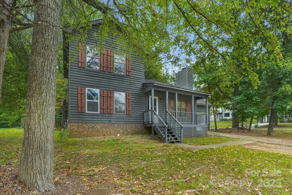 6223 Whitewater Drive, Charlotte, NC 28214