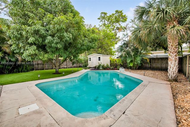 1512 SW 24th St, Fort Lauderdale, FL 33315