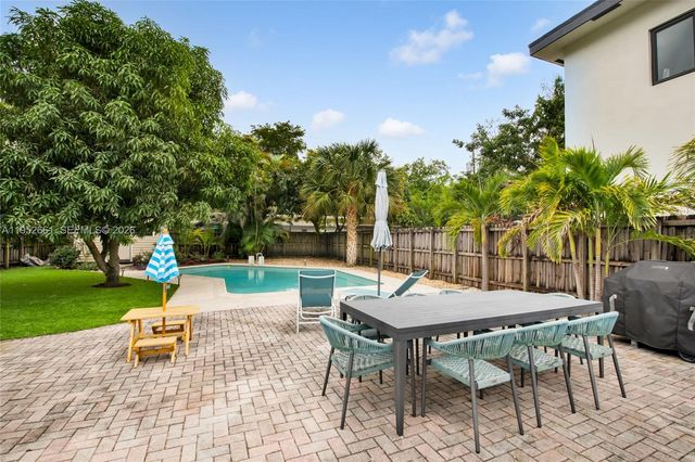 1512 SW 24th St, Fort Lauderdale, FL 33315