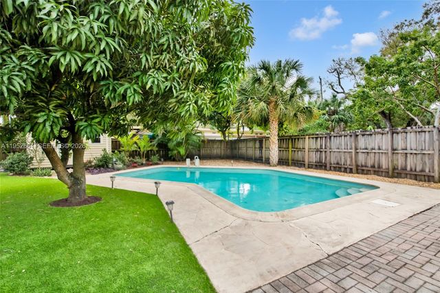 1512 SW 24th St, Fort Lauderdale, FL 33315