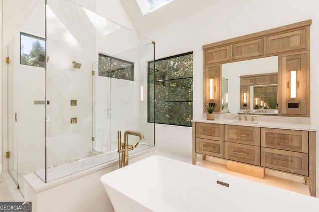 388 Londonberry Road NW, Sandy Springs, GA 30327