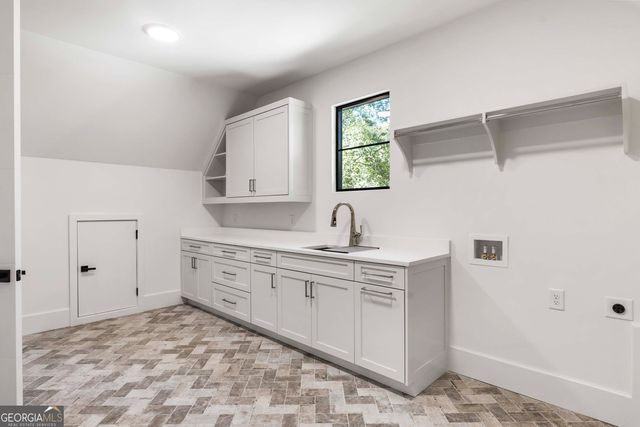 388 Londonberry Road NW, Sandy Springs, GA 30327