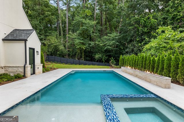 388 Londonberry Road NW, Sandy Springs, GA 30327