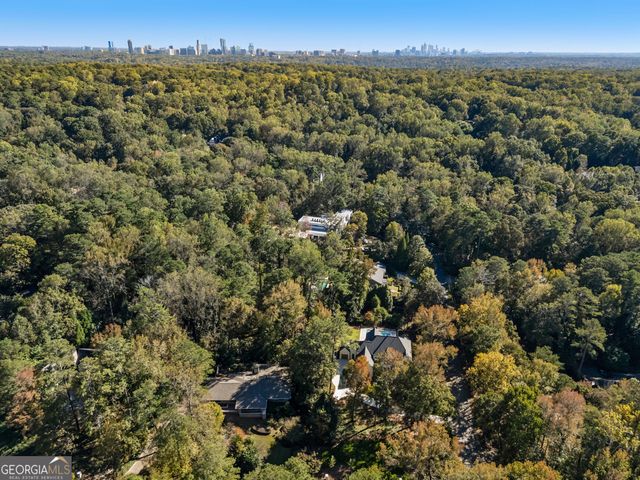 388 Londonberry Road NW, Sandy Springs, GA 30327