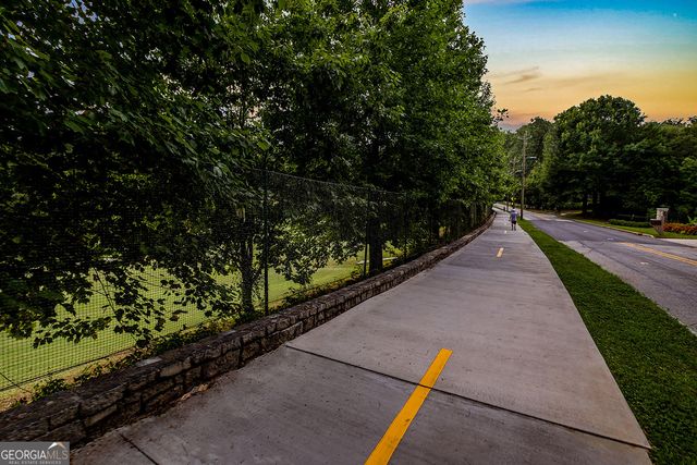 388 Londonberry Road NW, Sandy Springs, GA 30327