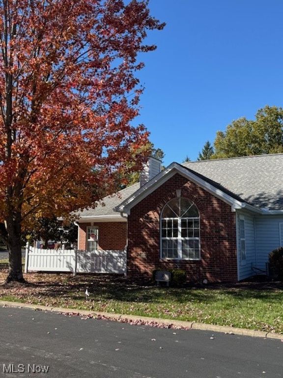 30 Newton Square Drive 1, Canfield, OH 44406