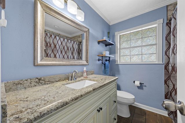 5874 Beldart Street, Houston, TX 77033