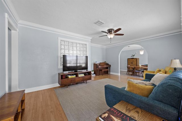 5874 Beldart Street, Houston, TX 77033