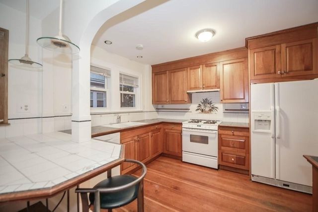 35 Greycliff Rd 1, Boston, MA 02135