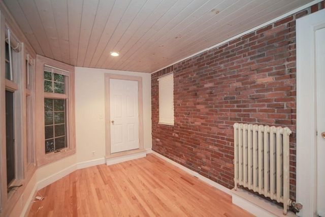 35 Greycliff Rd 1, Boston, MA 02135