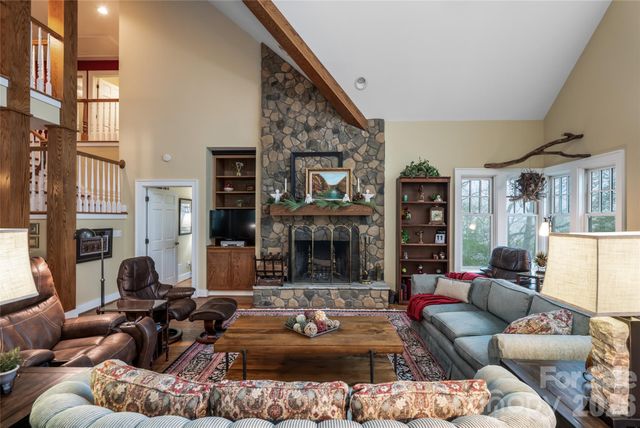 412 Granny Lewis Lane, Mars Hill, NC 28754