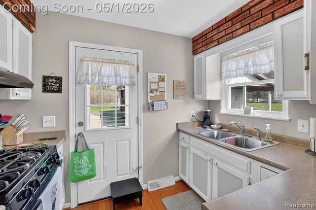 11020 Henderson Road, Otisville, MI 48463