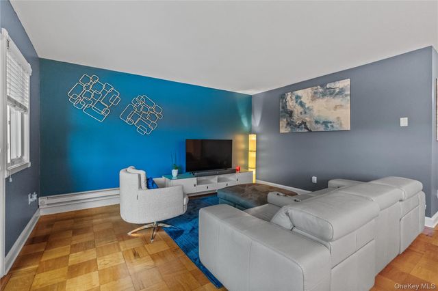 73 Lorraine Terrace 325, Mount Vernon, NY 10553