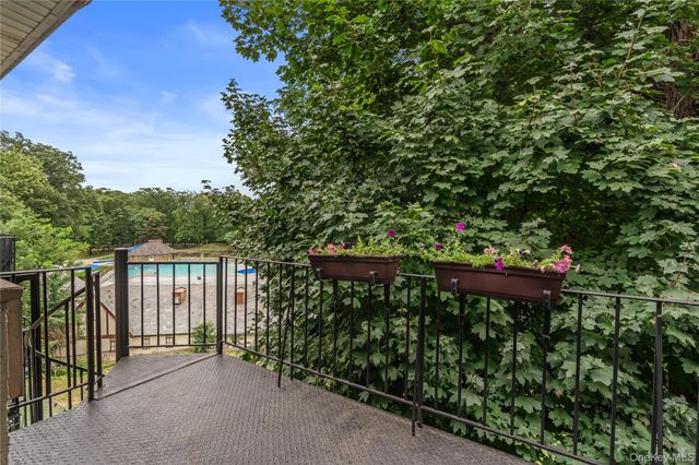 73 Lorraine Terrace 325, Mount Vernon, NY 10553
