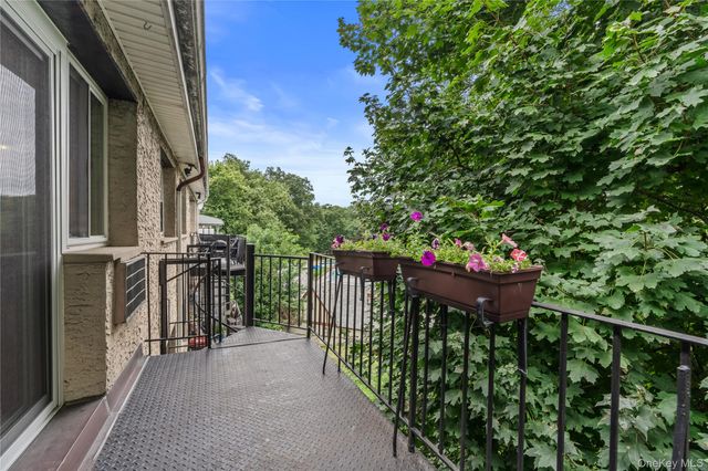 73 Lorraine Terrace 325, Mount Vernon, NY 10553