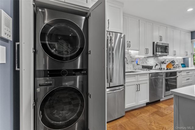 73 Lorraine Terrace 325, Mount Vernon, NY 10553