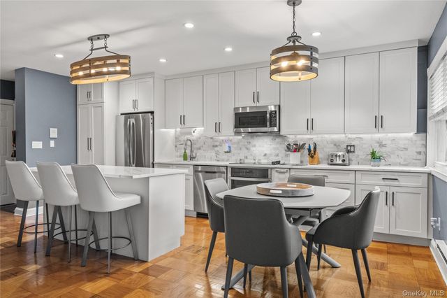 73 Lorraine Terrace 325, Mount Vernon, NY 10553
