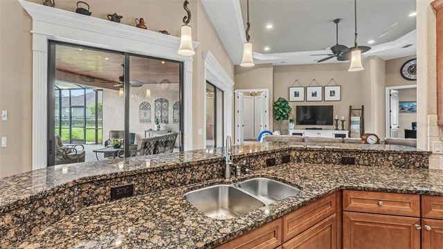 6370 HIGHLANDS IN THE WOODS AVENUE, Lakeland, FL 33813