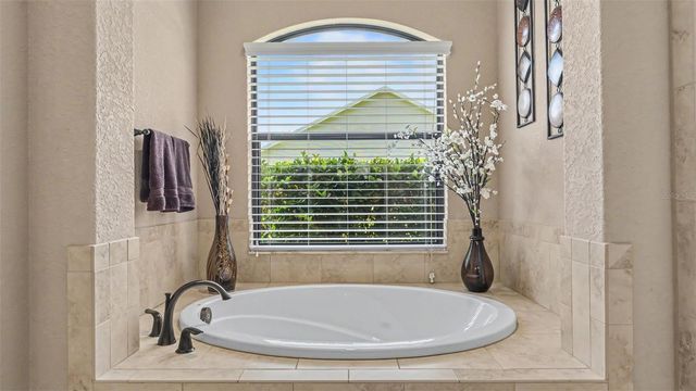 6370 HIGHLANDS IN THE WOODS AVENUE, Lakeland, FL 33813