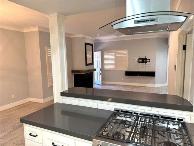 4762 Tiara 102, Huntington Beach, CA 92649