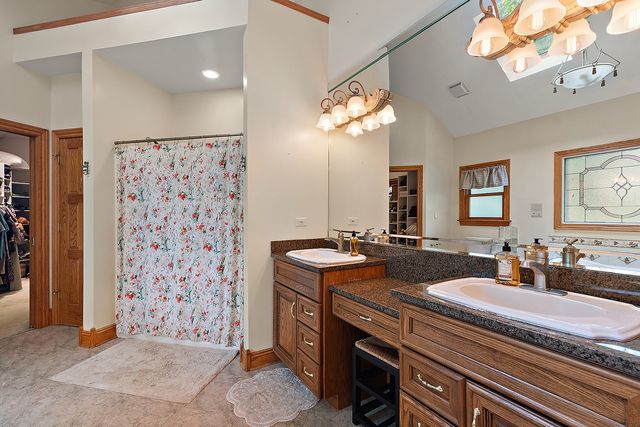 19412 S Woodedge Lane, Mokena, IL 60448