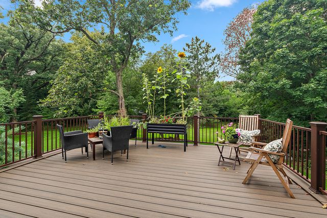 19412 S Woodedge Lane, Mokena, IL 60448