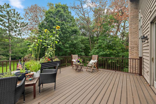 19412 S Woodedge Lane, Mokena, IL 60448