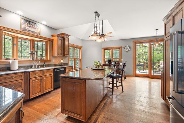 19412 S Woodedge Lane, Mokena, IL 60448
