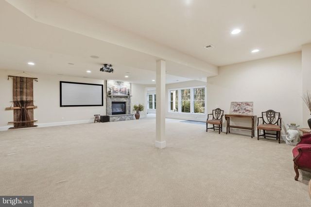 1889 VIRGINIA AVE, Mclean, VA 22101