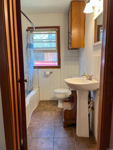 430 W Mill Street, Malvern, AR 72104