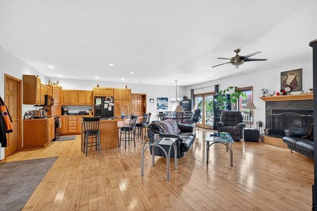 5012 Laufenberg Boulevard, Cross Plains, WI 53528