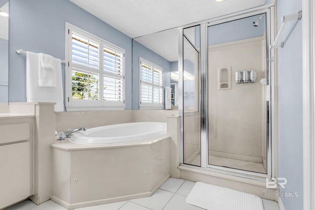 880 Paradise Beach Circle, Pensacola, FL 32506