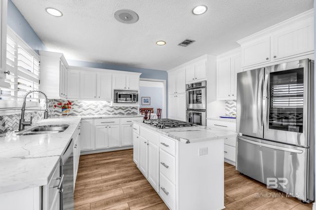 880 Paradise Beach Circle, Pensacola, FL 32506