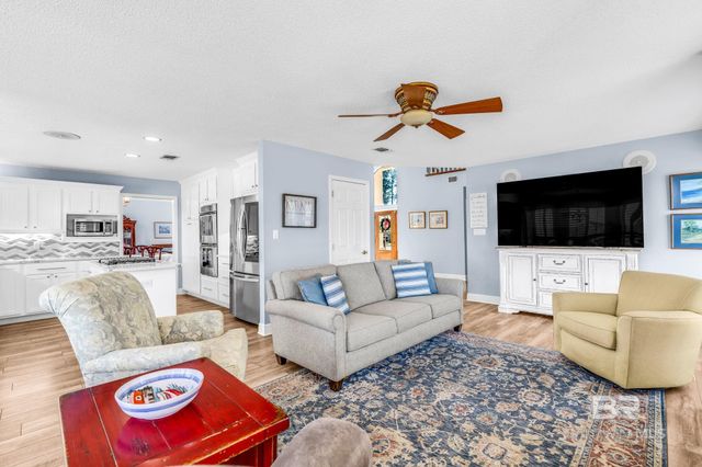 880 Paradise Beach Circle, Pensacola, FL 32506