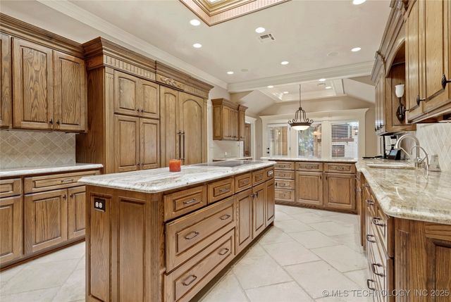 749 Brookhollow Lane, Bartlesville, OK 74006