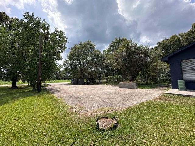 619 Lakeville Drive, Kingwood, TX 77339