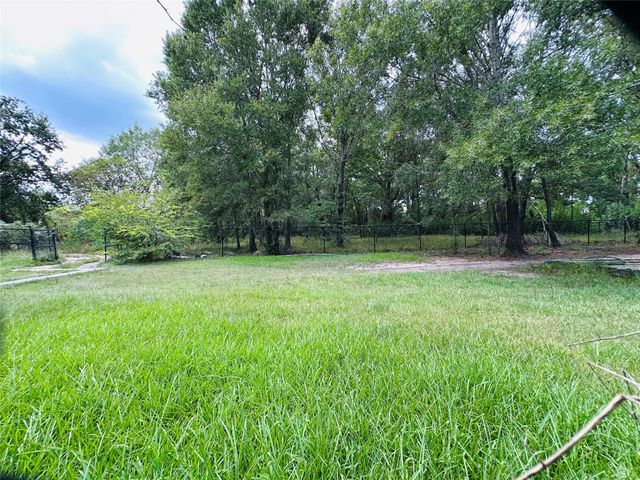 619 Lakeville Drive, Kingwood, TX 77339