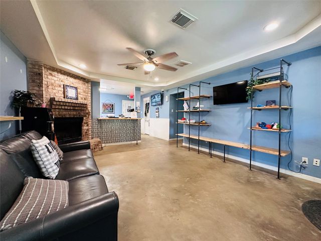 619 Lakeville Drive, Kingwood, TX 77339