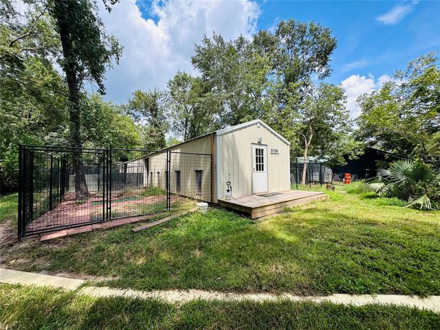619 Lakeville Drive, Kingwood, TX 77339