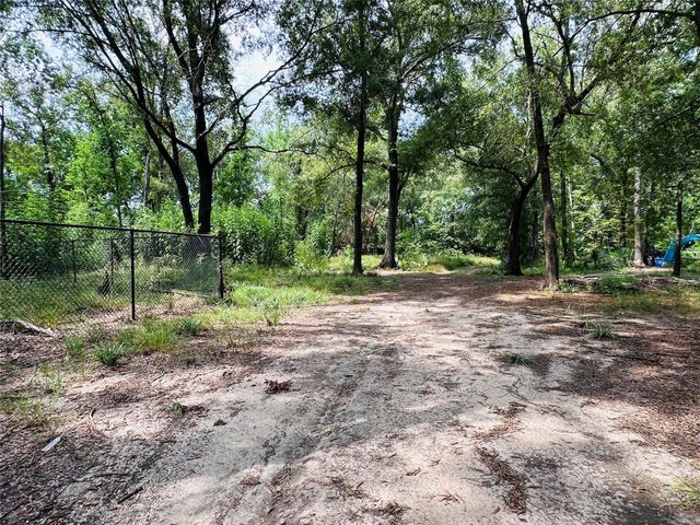 619 Lakeville Drive, Kingwood, TX 77339