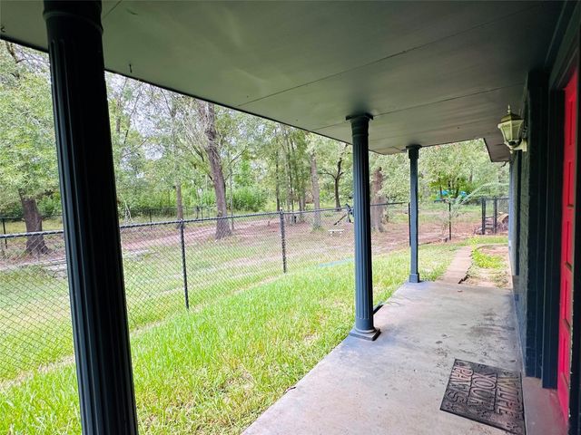 619 Lakeville Drive, Kingwood, TX 77339