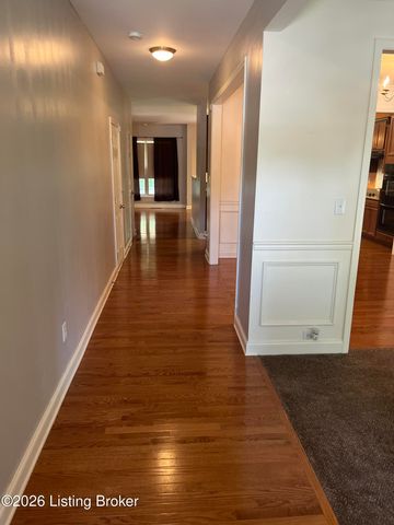 11400 Fenimore Ridge Dr, Louisville, KY 40229