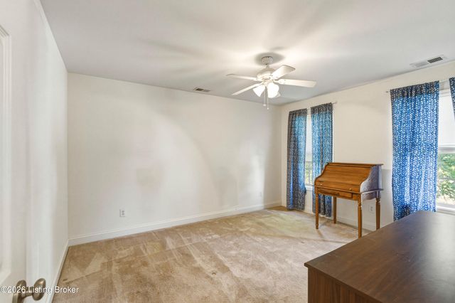 11400 Fenimore Ridge Dr, Louisville, KY 40229