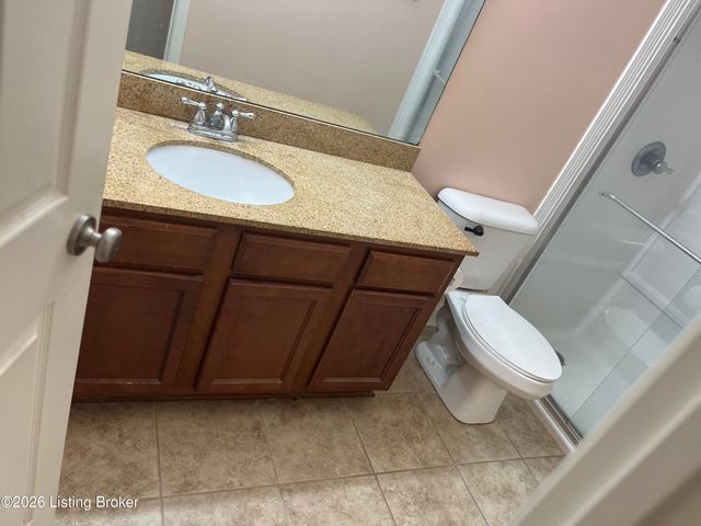 11400 Fenimore Ridge Dr, Louisville, KY 40229