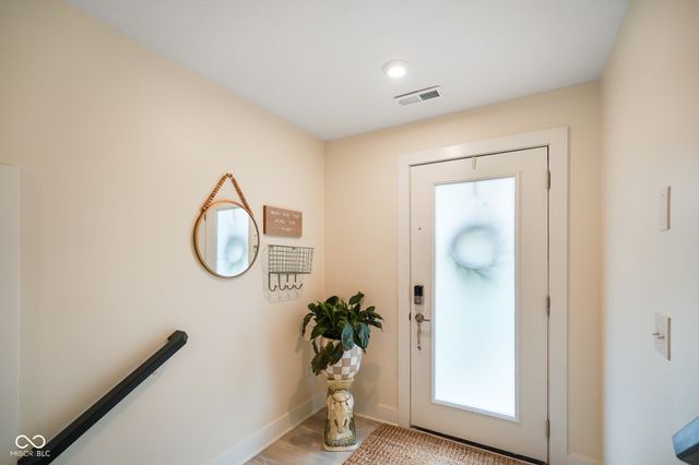 2125 Coretta Way, Indianapolis, IN 46202