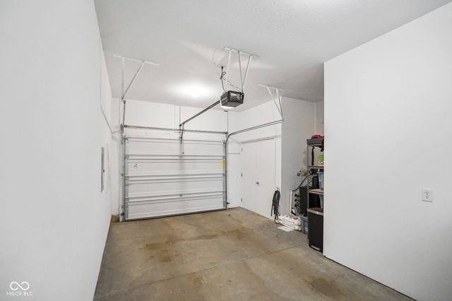 2125 Coretta Way, Indianapolis, IN 46202