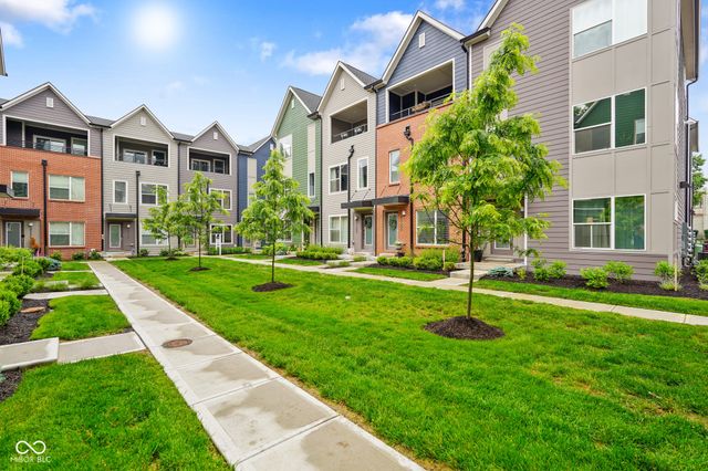 2125 Coretta Way, Indianapolis, IN 46202