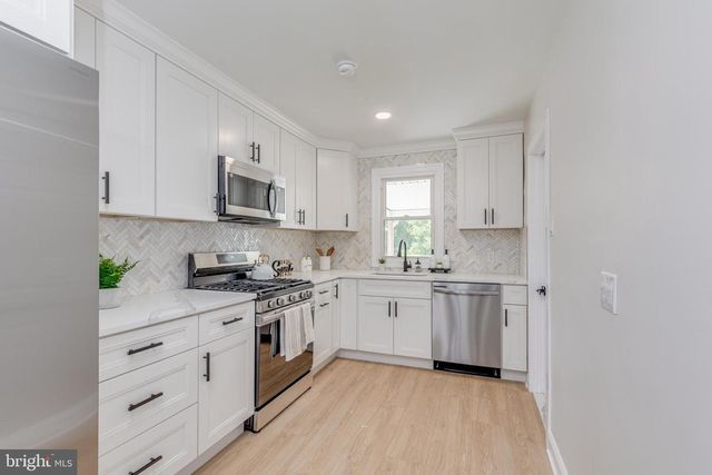 160 E MONMOUTH AVE, Sewell, NJ 08080